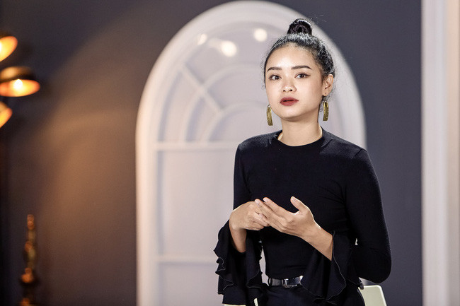 Cô gái gây "sốc" sân chơi "The Face" vì tiết lộ chỉ có 8 ngón tay ảnh 4