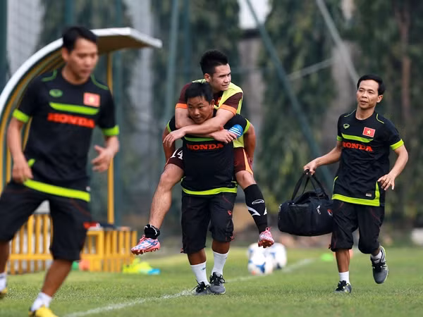 Chấn thương hoành hành ở ĐT U23, bác sĩ bị sa thải ảnh 1