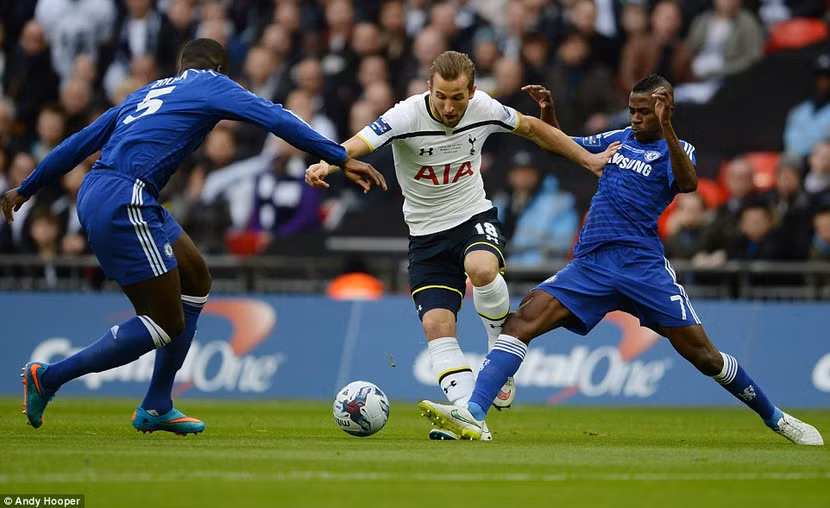Đổ mồ hôi và máu, Chelsea giành cúp Liên đoàn ảnh 1