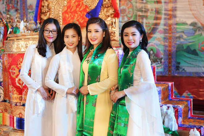 ​"Sao Mai" Thu Hằng tìm về với nhạc Phật để được tĩnh tâm ảnh 7