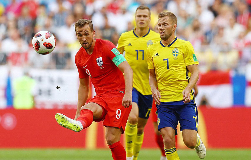 Hai cú đánh đầu thành bàn đưa tuyển Anh vào bán kết World Cup 2018 ảnh 2