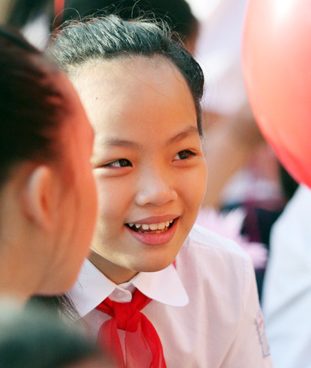 Những khuôn mặt bẽn lẽn, háo hức trong ngày tựu trường ảnh 9