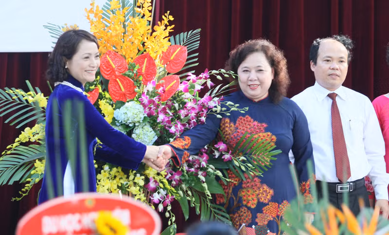 Hãy viết tiếp những trang sử mới cho ngôi trường giàu truyền thống ảnh 1