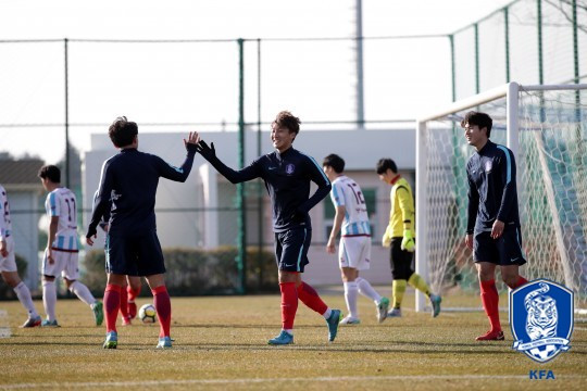 HLV Hàn Quốc khen hàng công U23 Việt Nam "thật sự xuất sắc" ảnh 3 HLV Hàn Quốc khen hàng công U23 Việt Nam "thật sự xuất sắc" ảnh 3