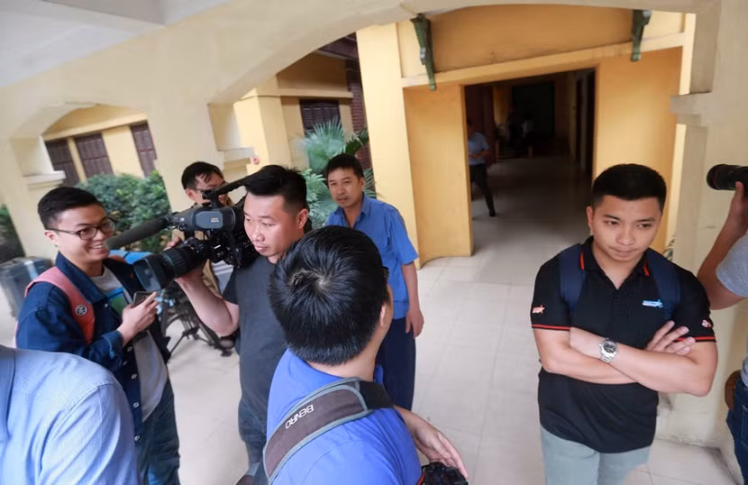 Họp bàn nhân sự VFF, bầu Đức một mực không đến vì "không có bằng Đại học" ảnh 5