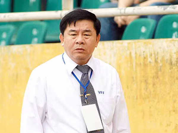 Treo còi trọng tài Hà Anh Chiến, cân nhắc mời công an vào cuộc ảnh 1