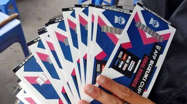 Vé bán kết AFF Cup không hạ nhiệt, nhiều cổ động viên "buông xuôi" ảnh 1