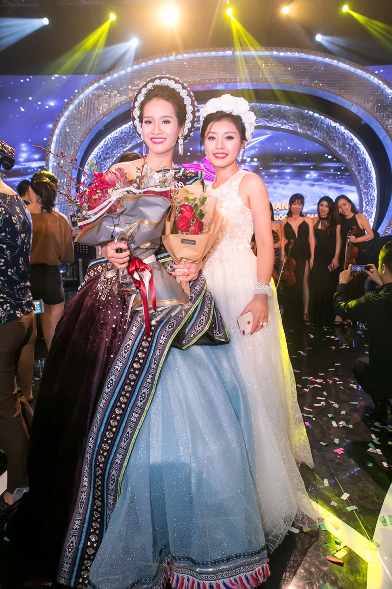 "Hoa hậu" giải "Sao Mai 2017" về Nhì ở dòng nhạc thính phòng ảnh 5 "Hoa hậu" giải "Sao Mai 2017" về Nhì ở dòng nhạc thính phòng ảnh 5