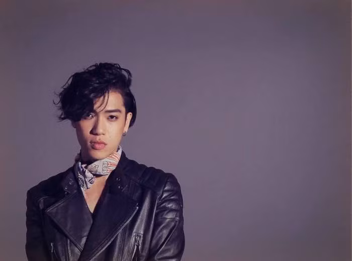 Hiền Sến: Từ vũ công lặng lẽ đến "soái ca ngôn tình" của showbiz Việt ảnh 3