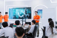 Đại học Việt Nam tăng cường tuyển sinh quốc tế, thu hút chuyên gia, nhà khoa học xuất sắc thế giới