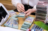 Tín dụng tăng mạnh 17,87%, hệ thống ngân hàng đối mặt áp lực thanh khoản cuối năm