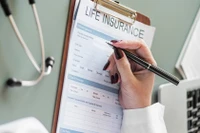 Doanh thu phí bảo hiểm phục hồi trở lại sau 2 năm