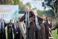 Dàn người đẹp Miss Charm 2025 hóa thôn nữ miền Tây với đồ bà Ba, khăn rằn