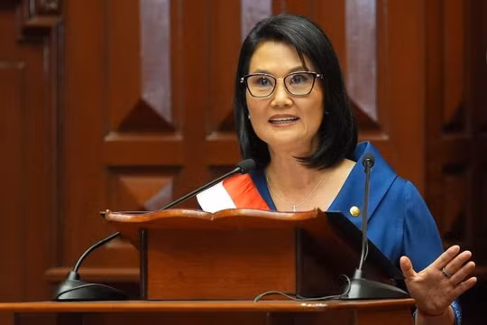 Bà Keiko Fujimori tuyên thệ nhậm chức Tổng thống Peru sau chiến thắng sít sao