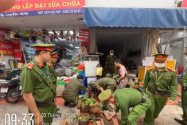 Giải quyết dứt điểm 5 chợ 'cóc', chợ tạm, từng bước làm sạch diện mạo đô thị