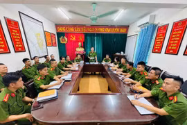 Những bước chân không mỏi vì bình yên phố phường