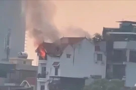 Công an phường nhanh chóng dập tắt đám cháy nhà dân trên phố Mai Anh Tuấn