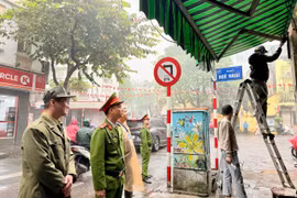 Phường Ba Đình đồng loạt ra quân lập lại trật tự đô thị, vệ sinh môi trường