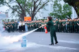 Hơn 1.000 y - bác sĩ Bệnh viện Quân y 103 được trang bị kỹ năng xử lý cháy, nổ