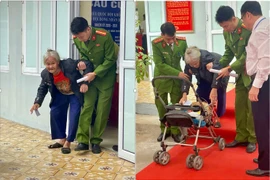 Những người giữ bình yên trong ngày hội bầu cử tại phường Việt Hưng