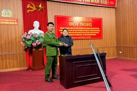 Công an phường Hoàng Mai mở cao điểm thu hồi vũ khí, pháo nổ