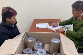 'Thủ' 16 khối pháo nổ đem bán kiếm lời