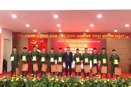 Thắm tình hậu phương, tiếp lửa tân binh phường Phúc Lợi lên đường làm nhiệm vụ