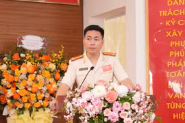 Trung tá Đỗ Hữu Phúc, Trưởng Công an phường Phúc Lợi luôn đặt ra yêu cầu đối với CBCS: thi đua không dừng ở phong trào