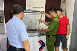 Phát hiện, xử lý nhiều vi phạm an toàn thực phẩm tại phường Bồ Đề