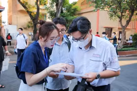 Từ ngày mai, học sinh Hà Nội có thể thử nghiệm đăng ký dự thi lớp 10 trực tuyến