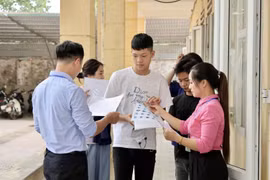 Kết thúc ngày thi đầu tiên: Tăng mạnh số thí sinh bị đình chỉ thi