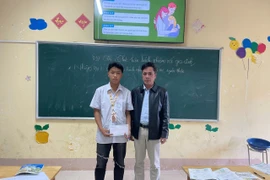  Thanh tra CATP Hà Nội nhận thư cảm ơn khi đỡ đầu em Giàng A Công, học sinh nghèo vượt khó xã Mù Cang Chải