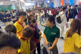 Giới trẻ cần được chuẩn bị gì để chủ động định hình tương lai trước áp lực bùng nổ AI, công nghệ số?