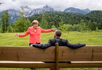 [ẢNH] Những khoảnh khắc đáng nhớ về bà Merkel trong 16 năm làm Thủ tướng Đức