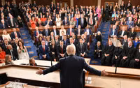 Tổng thống Donald Trump lần đầu phát biểu trước Quốc hội: Nước Mỹ đã trở lại!