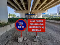 Ngắm cầu vòm thép đi thấp qua hồ Linh Đàm dành cho xe máy