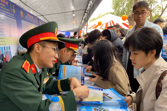 Điểm sàn tuyển sinh đại học quân đội 2026: Mức cao nhất 25 điểm