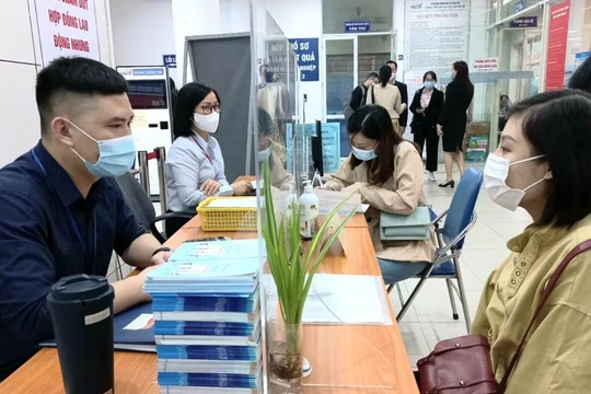 Nhiều ngành nghề ghi nhận mức lương trên 100 triệu đồng/tháng