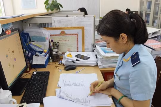 Bộ Nội vụ đề xuất tăng mạnh đãi ngộ nhân tài khu vực công, phụ cấp tới 300%