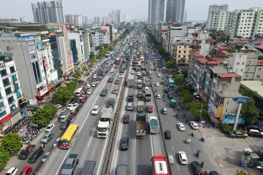 Cấm xe tải trên 10 tấn, xe container lên vành đai 3 trên cao trong khung giờ cao điểm tại 2 nút giao dễ ùn tắc