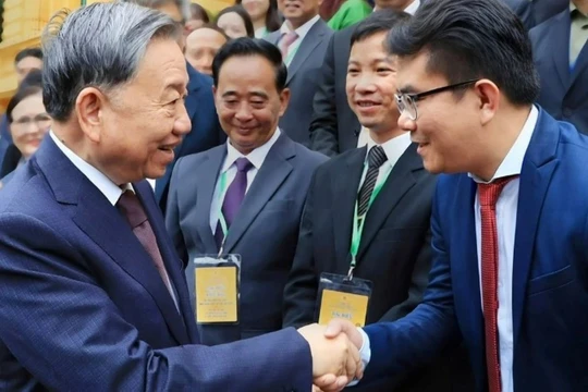 Phát huy trí tuệ, tinh thần đoàn kết của kiều bào, xây dựng Việt Nam phát triển bền vững và hội nhập sâu rộng 