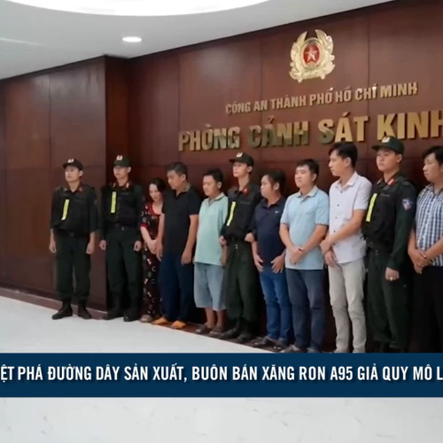 Tin Podcast ngày 4/2/2026: Triệt phá đường dây sản xuất, buôn bán xăng RON A95 giả quy mô lớn; Chở quá 7 hành khách