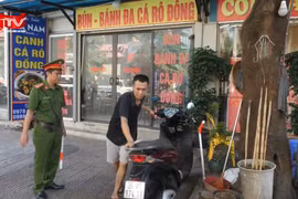 Công an phường Phúc Lợi tăng cường duy trì trật tự đô thị