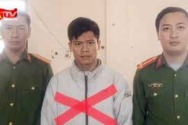 Khởi tố đối tượng kéo lê bạn gái trên đường tại bến phà Giải