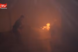 Huy động nhiều lực lượng diễn tập chữa cháy, cứu nạn tại chung cư mini 