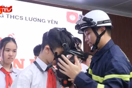 Đội Chữa cháy và CNCH khu vực số 9 tuyên truyền kỹ năng PCCC cho học sinh