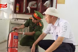 Đội Chữa cháy và CNCH khu vực số 12 bảo đảm an toàn PCCC tại bến xe