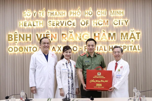 Giám đốc Công an TPHCM thăm, chúc Tết các đơn vị và cá nhân tiêu biểu dịp Tết Bính Ngọ 2026