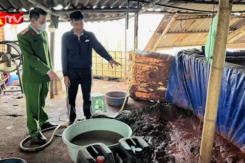 Phát hiện 2 xưởng phân kim "đầu độc" sông Đuống bằng 6,7 tấn chất thải nguy hại