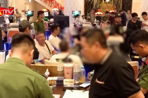 Phát hiện nhiều người nước ngoài đánh bạc trong khách sạn ở Nha Trang
